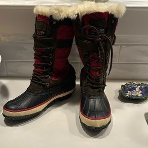 Western chief, thermal light, thin insulation, size 7 women’s boots